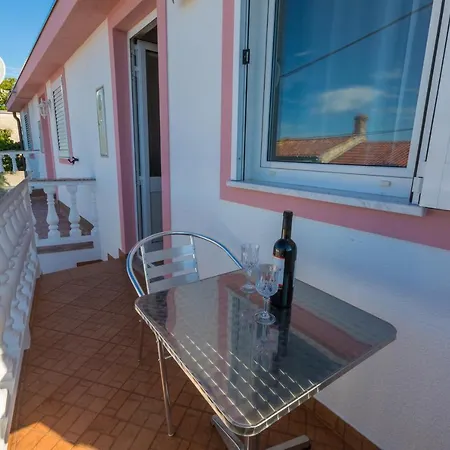 Andjelka 公寓 德拉马利